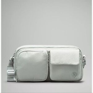 Lululemon Mutlipocket Cross Body Bag 2.5L Jade Green